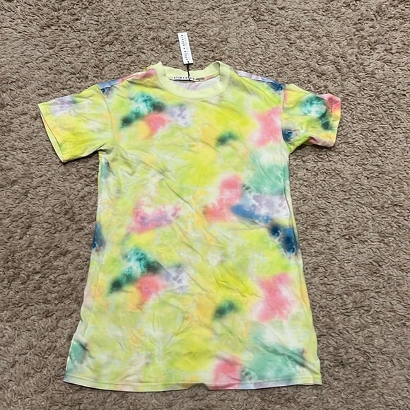 NWT Small Alice + Olivia Garner T-shirt Dress Tie Dye - Picture 2 of 9